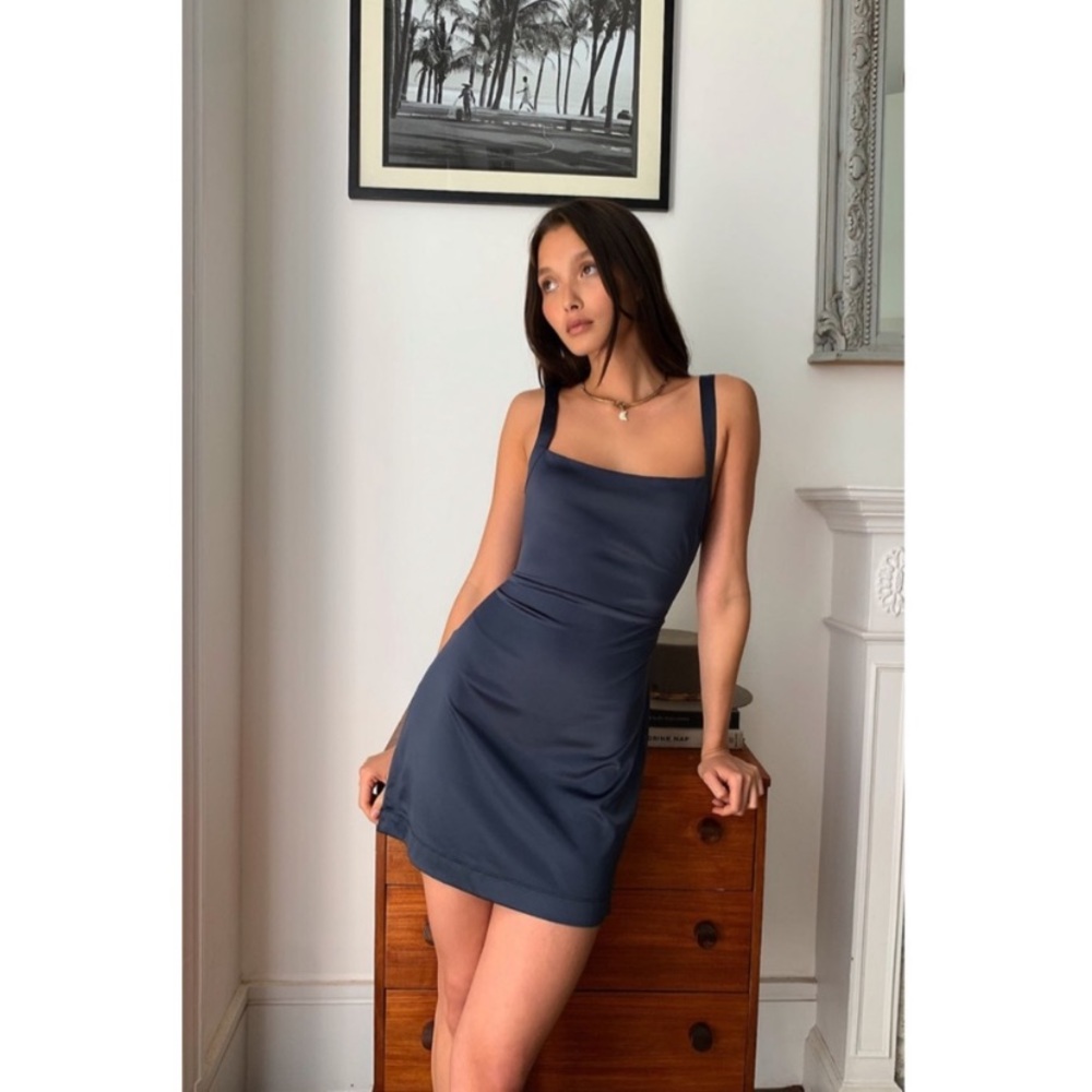 ISO‼️ FREE PEOPLE TONGUE TIED MINI SIZE S